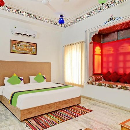 מלון אודייפור Treebo Khakhri Haveli מראה חיצוני תמונה