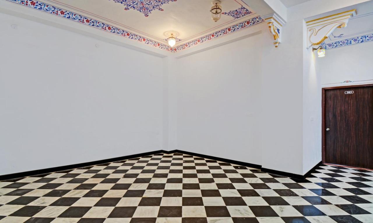 מלון אודייפור Treebo Khakhri Haveli מראה חיצוני תמונה