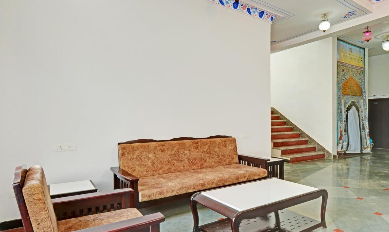 מלון אודייפור Treebo Khakhri Haveli מראה חיצוני תמונה