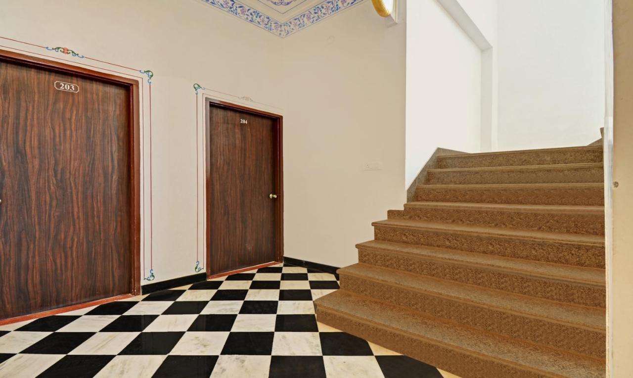מלון אודייפור Treebo Khakhri Haveli מראה חיצוני תמונה