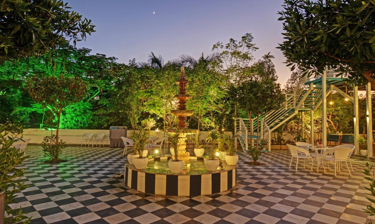 מלון אודייפור Treebo Khakhri Haveli מראה חיצוני תמונה